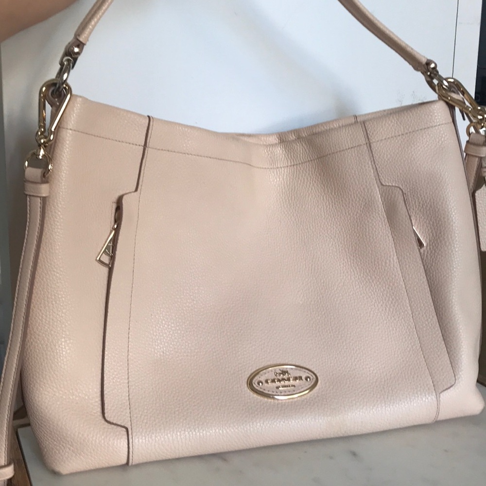 COACH scout hobo bag in baby pink